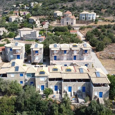 아파트 Stoupa 10 *