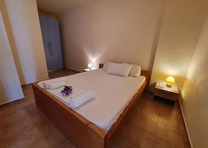 Stoupa 10 * Lévktron